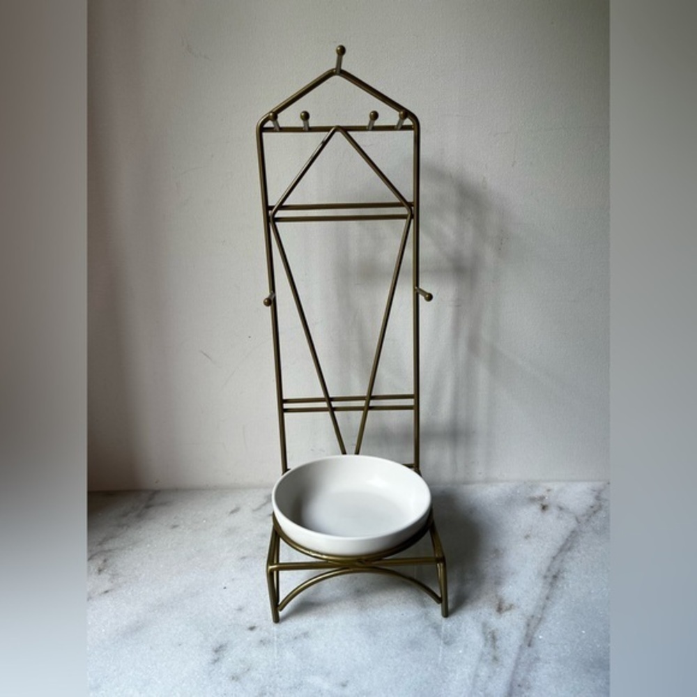 Elegant Gold Metal jewelry Stand, display , holder with ceramic Bowl